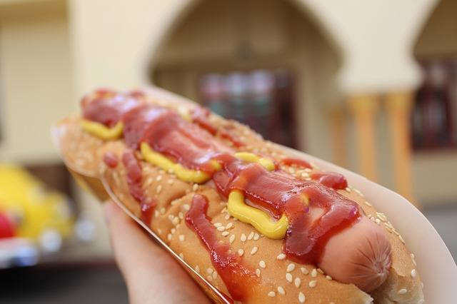 hot-dog-657039_640