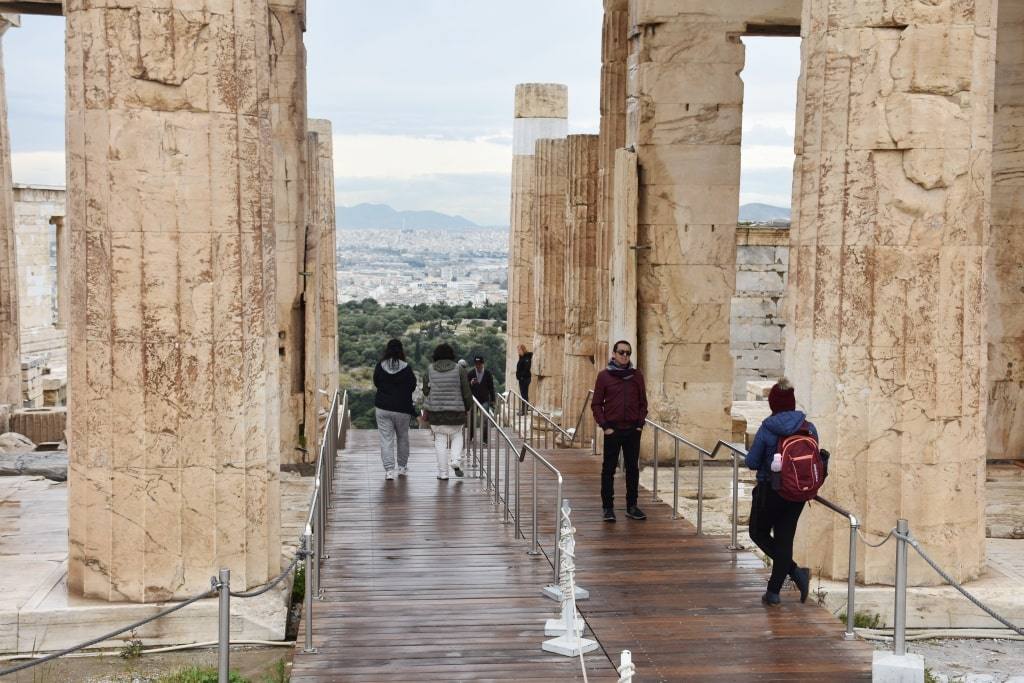 kolonny-akropolis