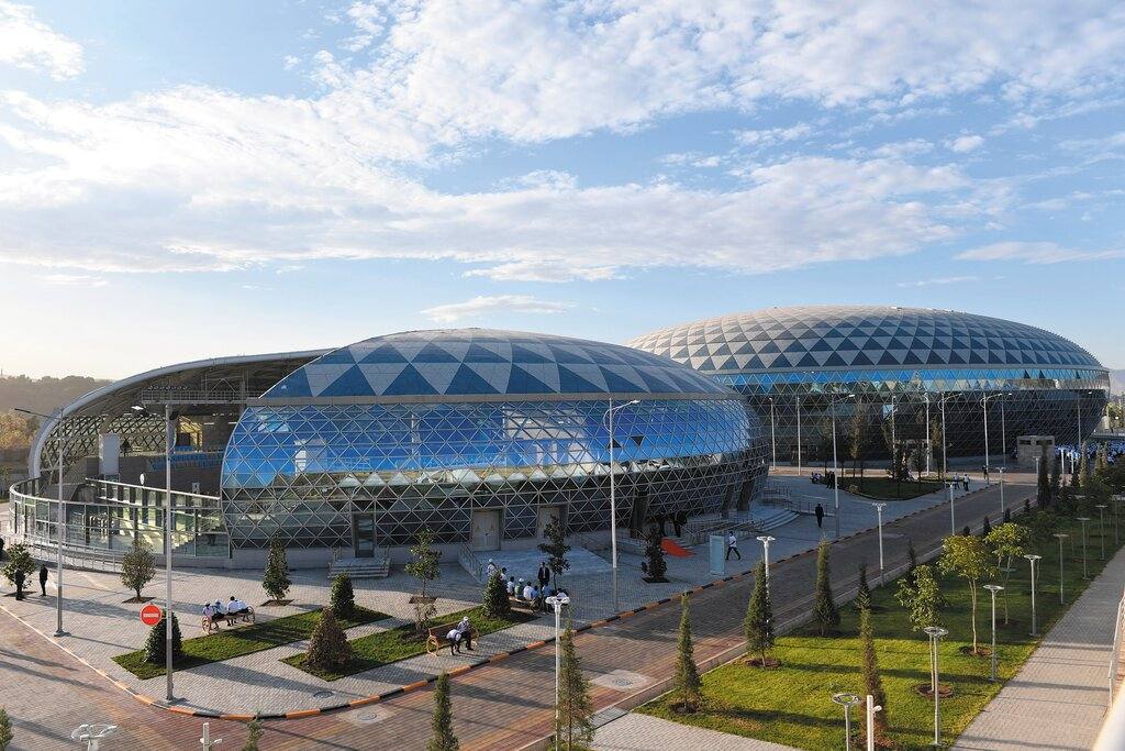 Душанбе - современная столица у подножия Памира