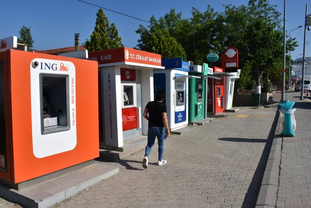 bankomaty-v-pamukkale-turcija