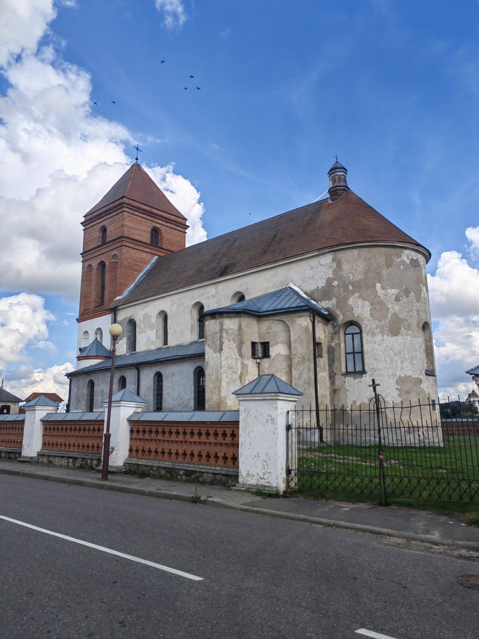 kostel-v-poselke-mir