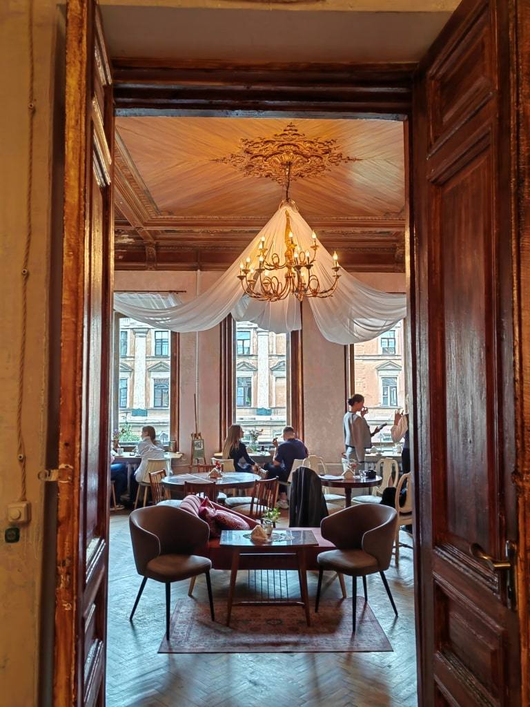 Louna-by-Opetit-spb