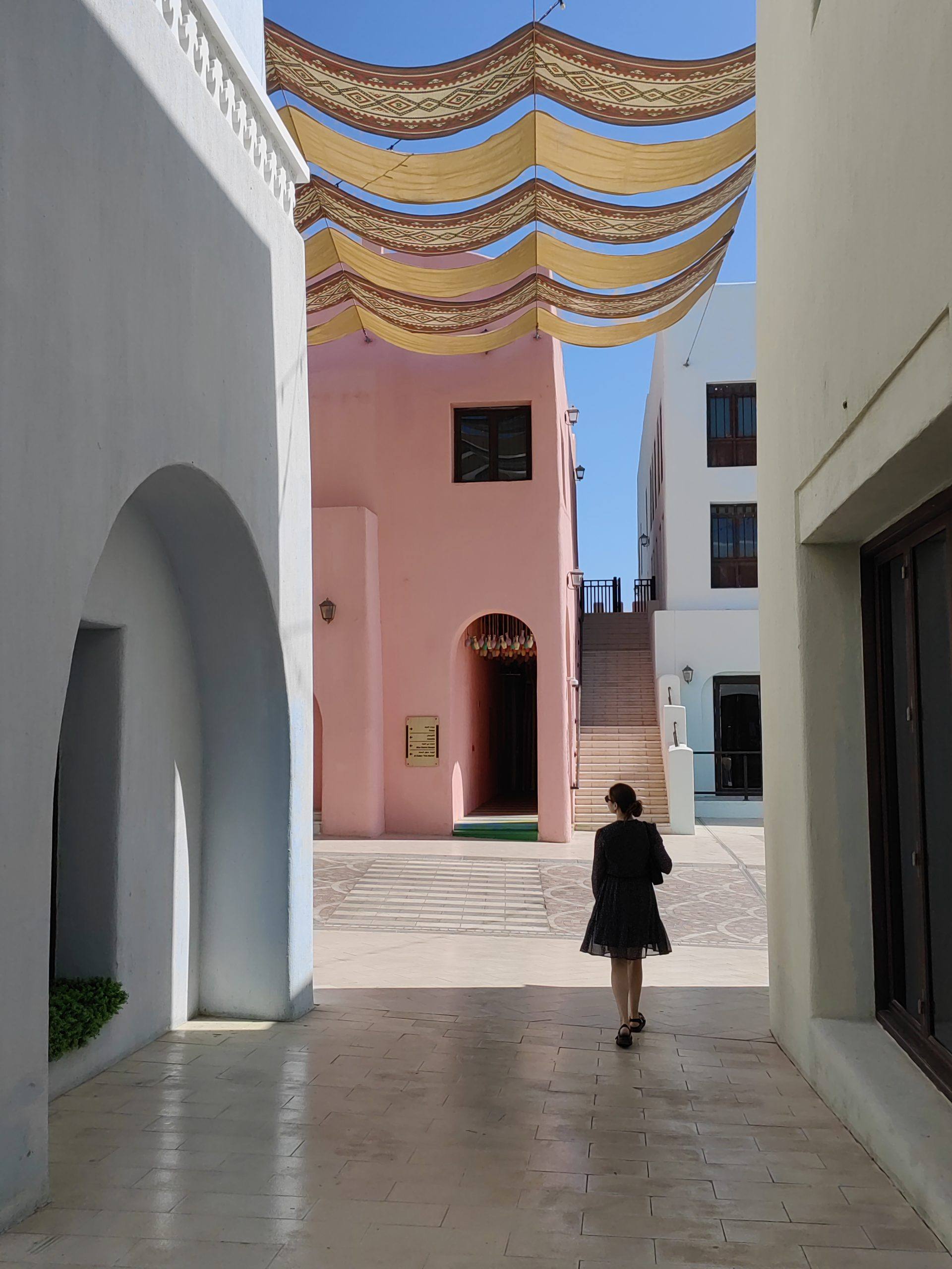 tanja-guljaet-po-mina-district