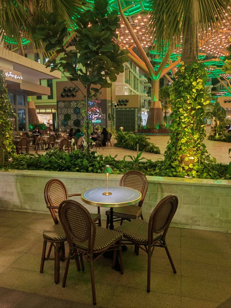 restoran-v-katare-crystal-walk