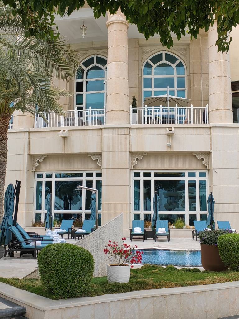 bassejn-four-seasons