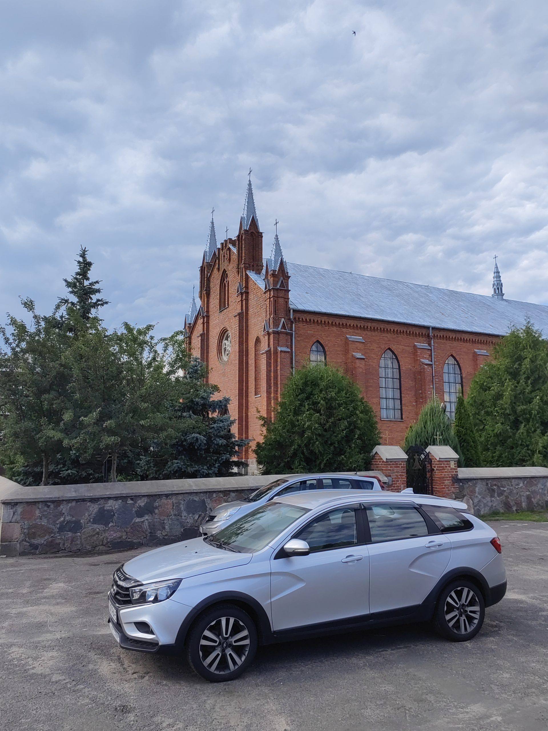 agrogorodok-naroch-kostel